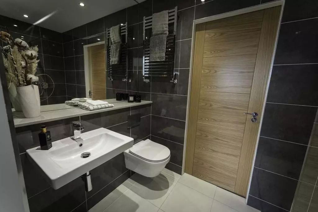 5aec8ddd-26de-480a-9249-2ce774019db6