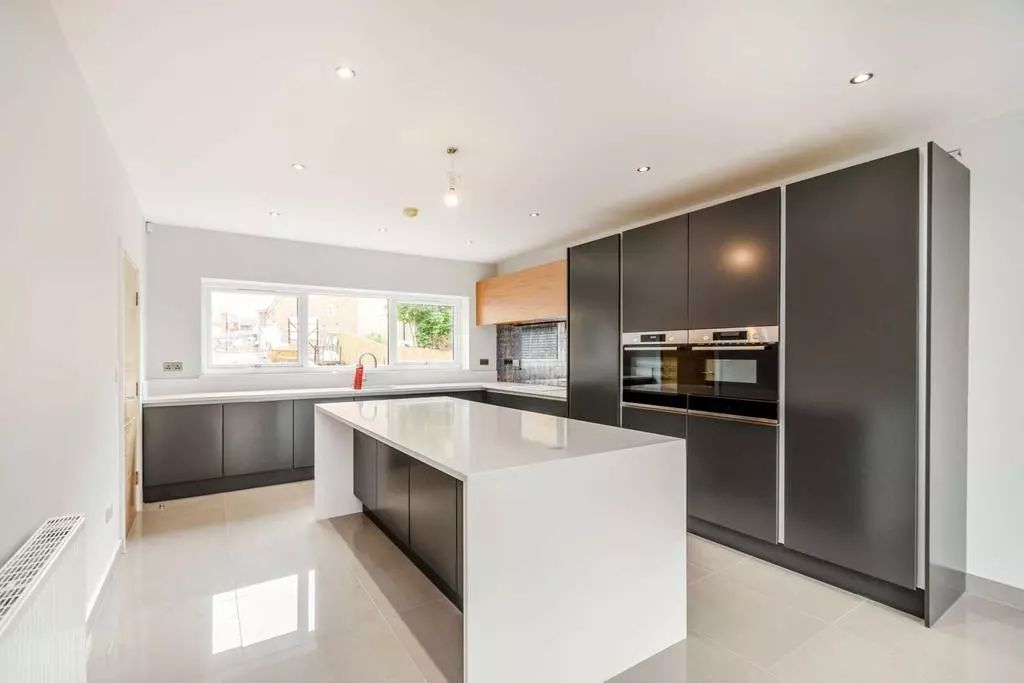 cf94f2a2-48e6-48d2-b97e-504a694ccfcc